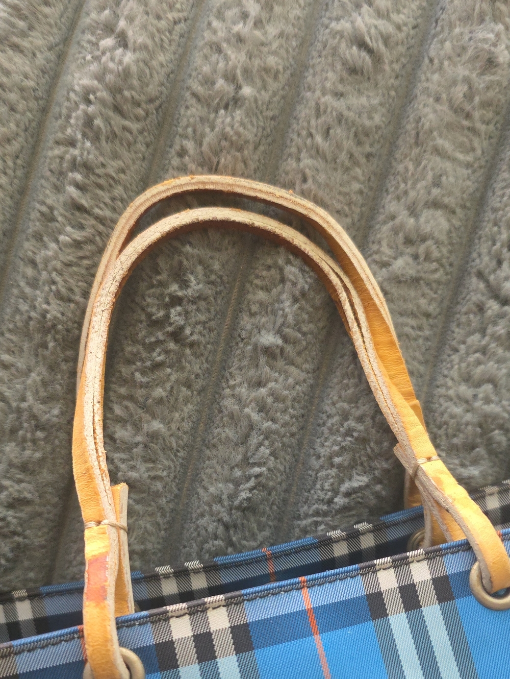 Burberry mini tote handbag - Picture 13 of 14